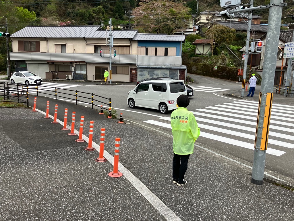 202448春の全国交通安全運動街頭指導