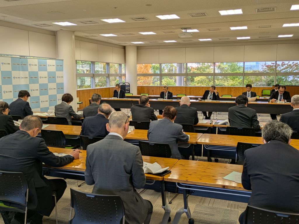 20251110高知・徳島・愛媛間道路整備促進期成同盟会要望2