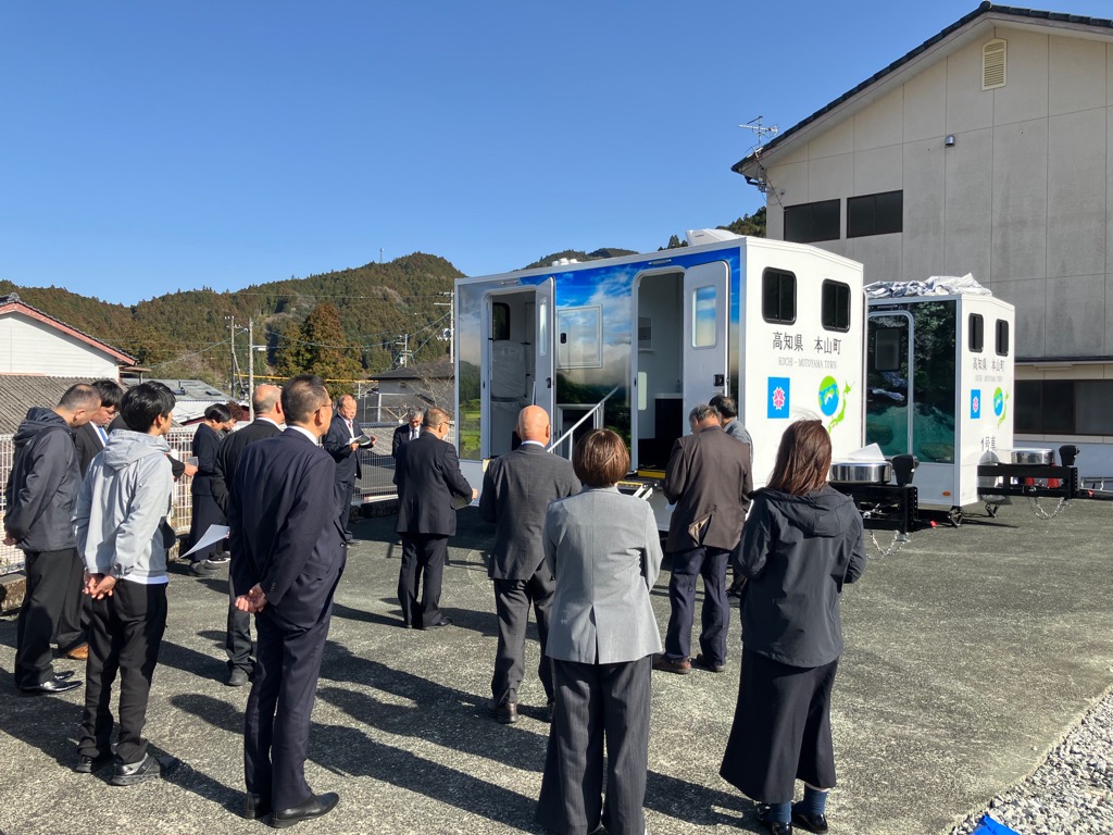 202635トイレトレーラー見学