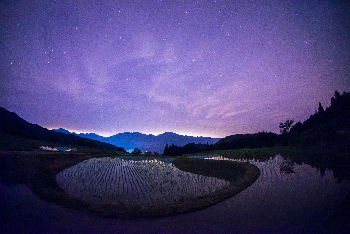 初夏の夜空